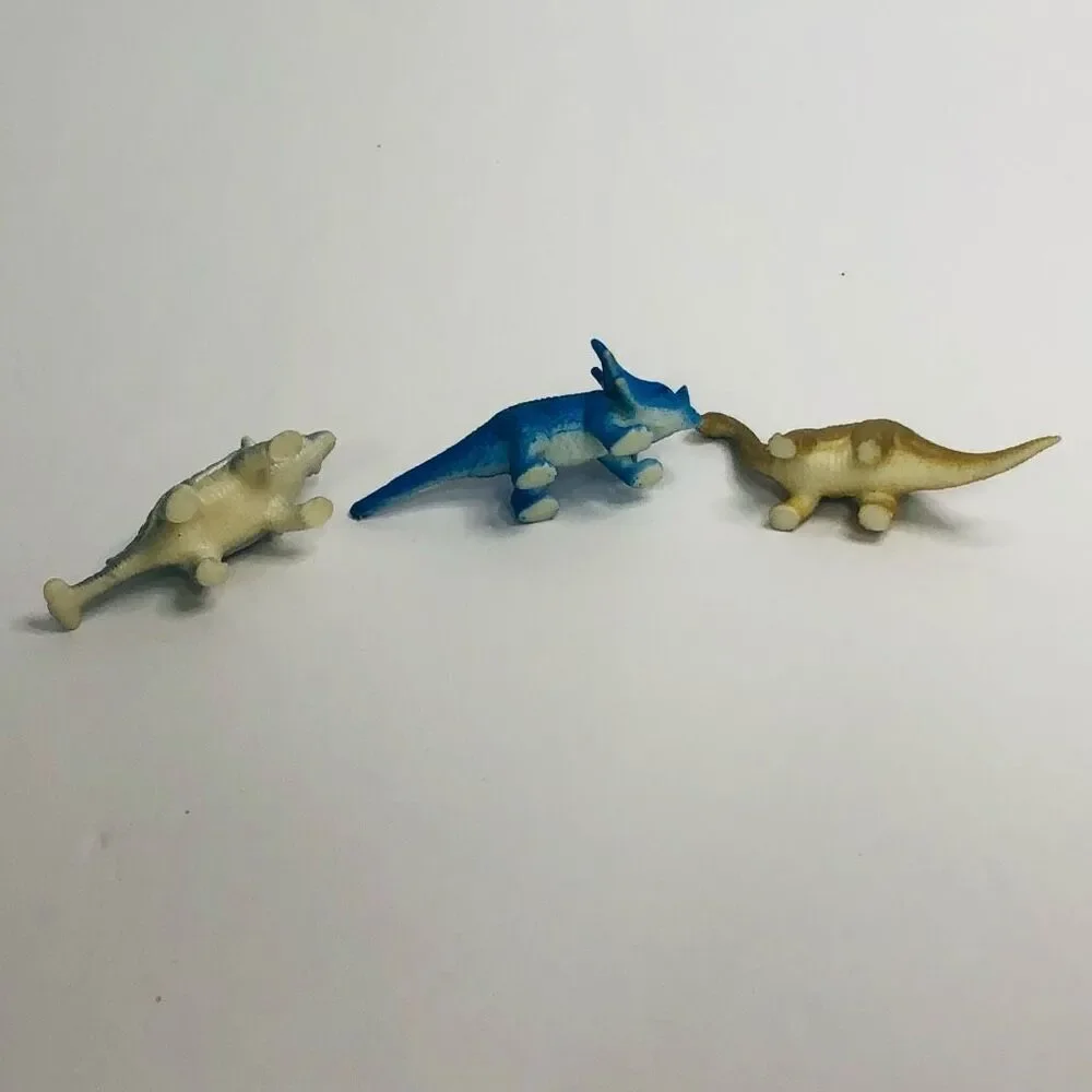 small dinosaur lot‎ cake toppers lot 2 inches lot of 3 plastic figures